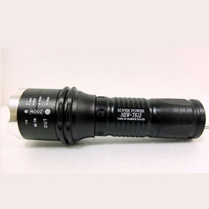 10瓦 一般/充電兩用型 6段式 T6 LED手電筒 可改變光圈大小 NEW-T612